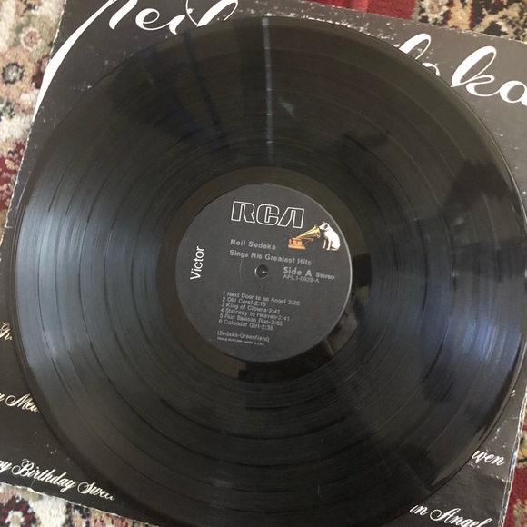 Neil Sedaka Sings His Greatest Hits Vinyl Record - Picture 4 of 4